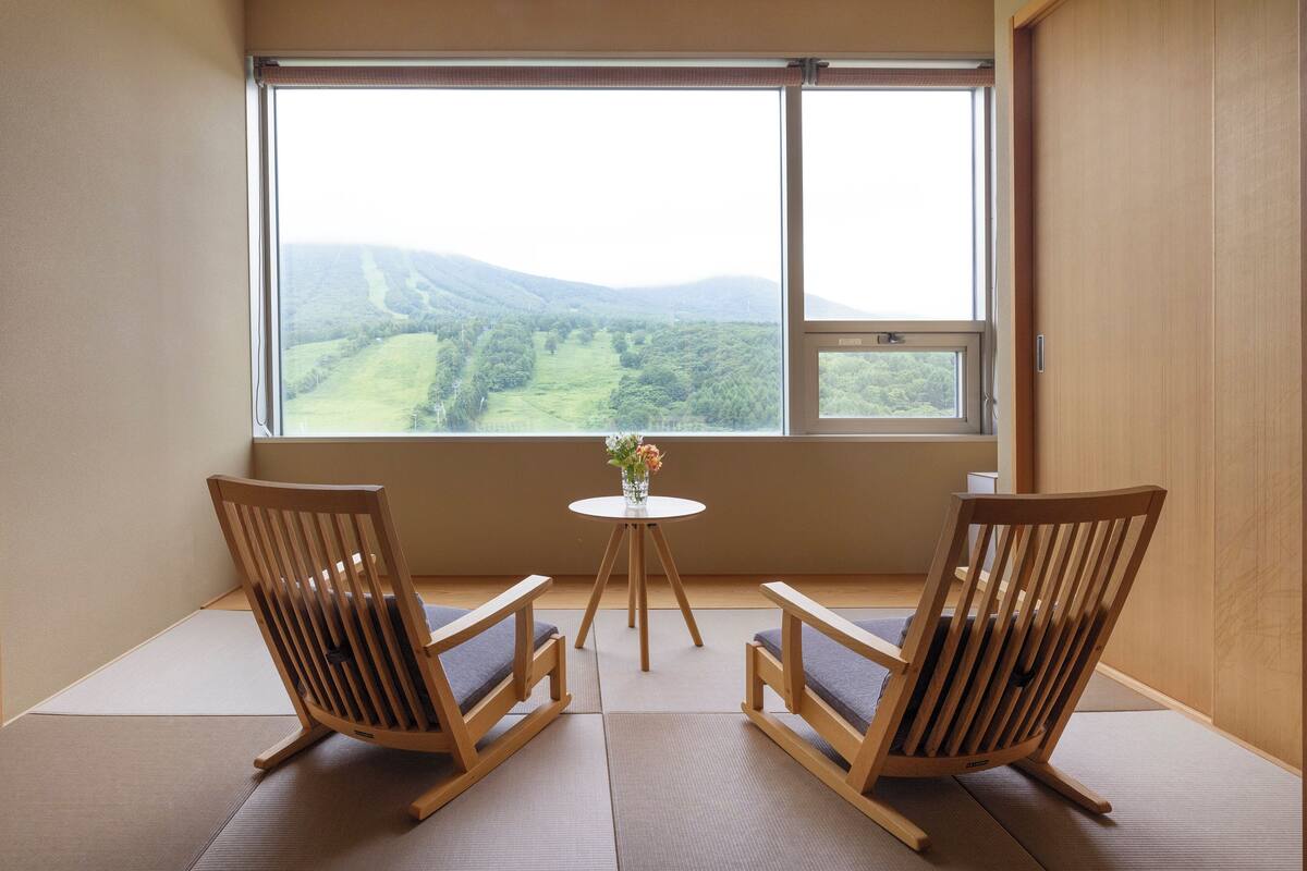 suite, 2 single beds (japanese, high floor) | 1 bedroom, desk, blackout curtains, cots/infant beds