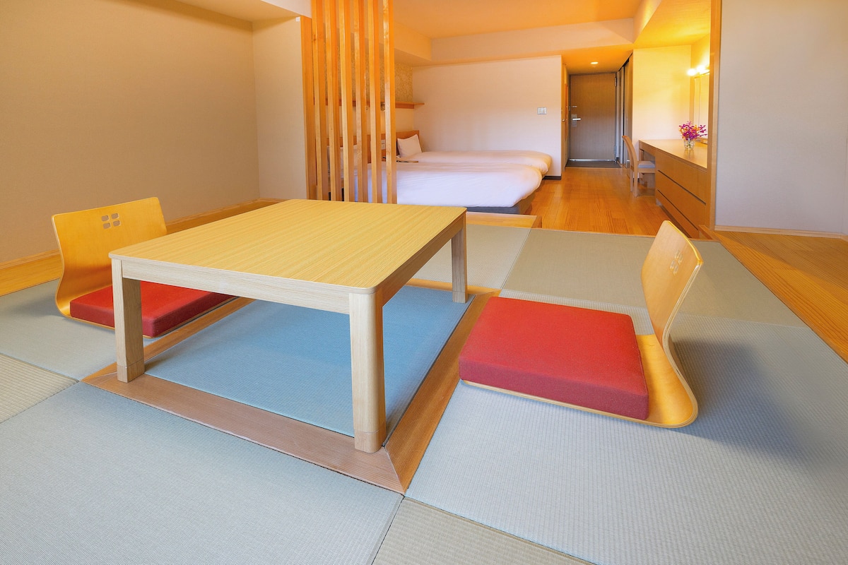 Habitación Premium, varias camas | 1 dormitorio, escritorio, cortinas opacas y wifi gratis