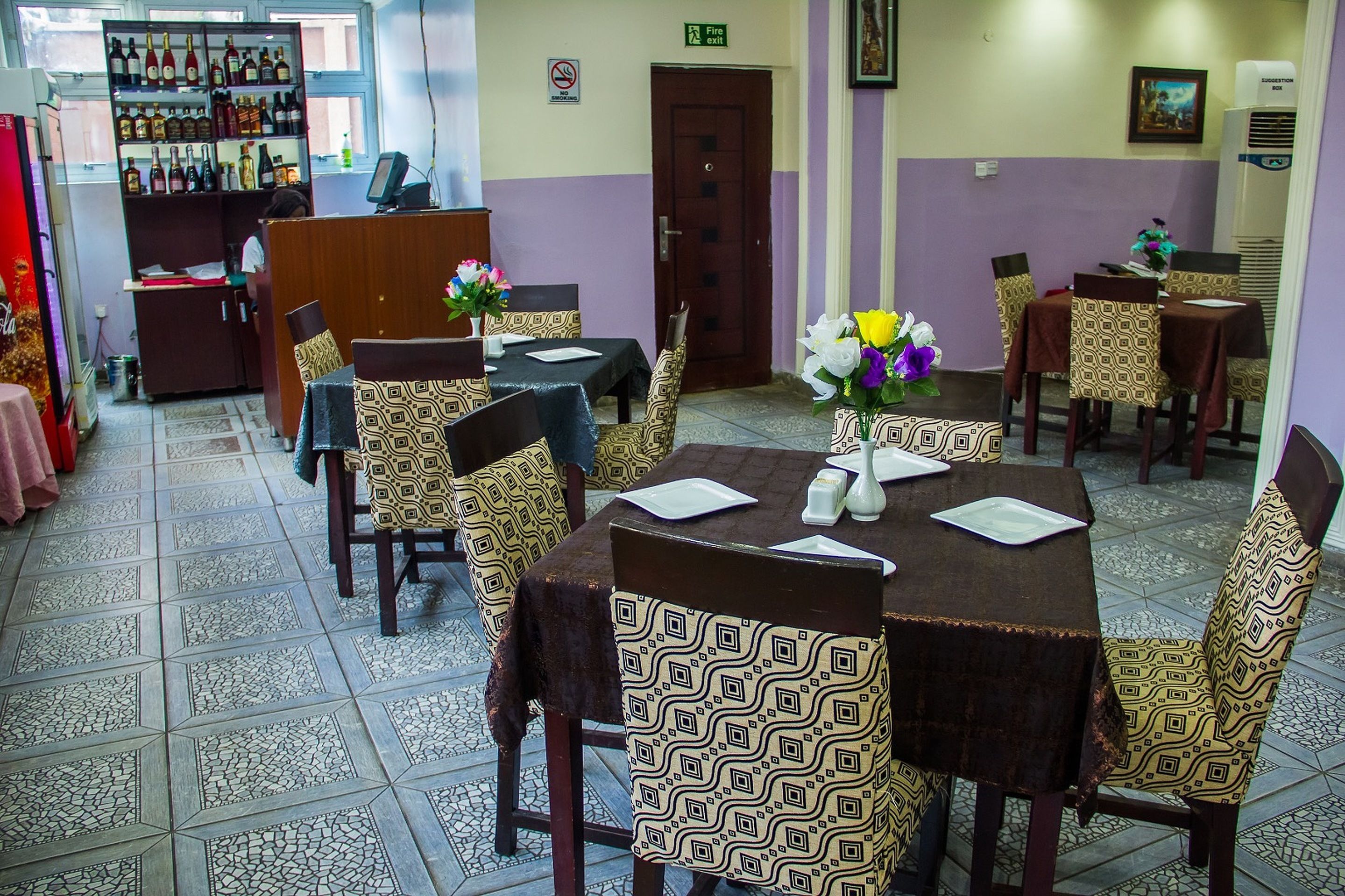 Breakfast area