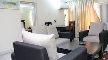 Royal Suite, 1 Bedroom | 1 bedroom, Egyptian cotton sheets, premium bedding, memory foam beds