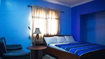 Superior Room | Meja