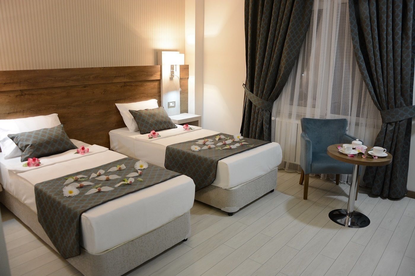 premier room | 1 bedroom, premium bedding, minibar, in-room safe