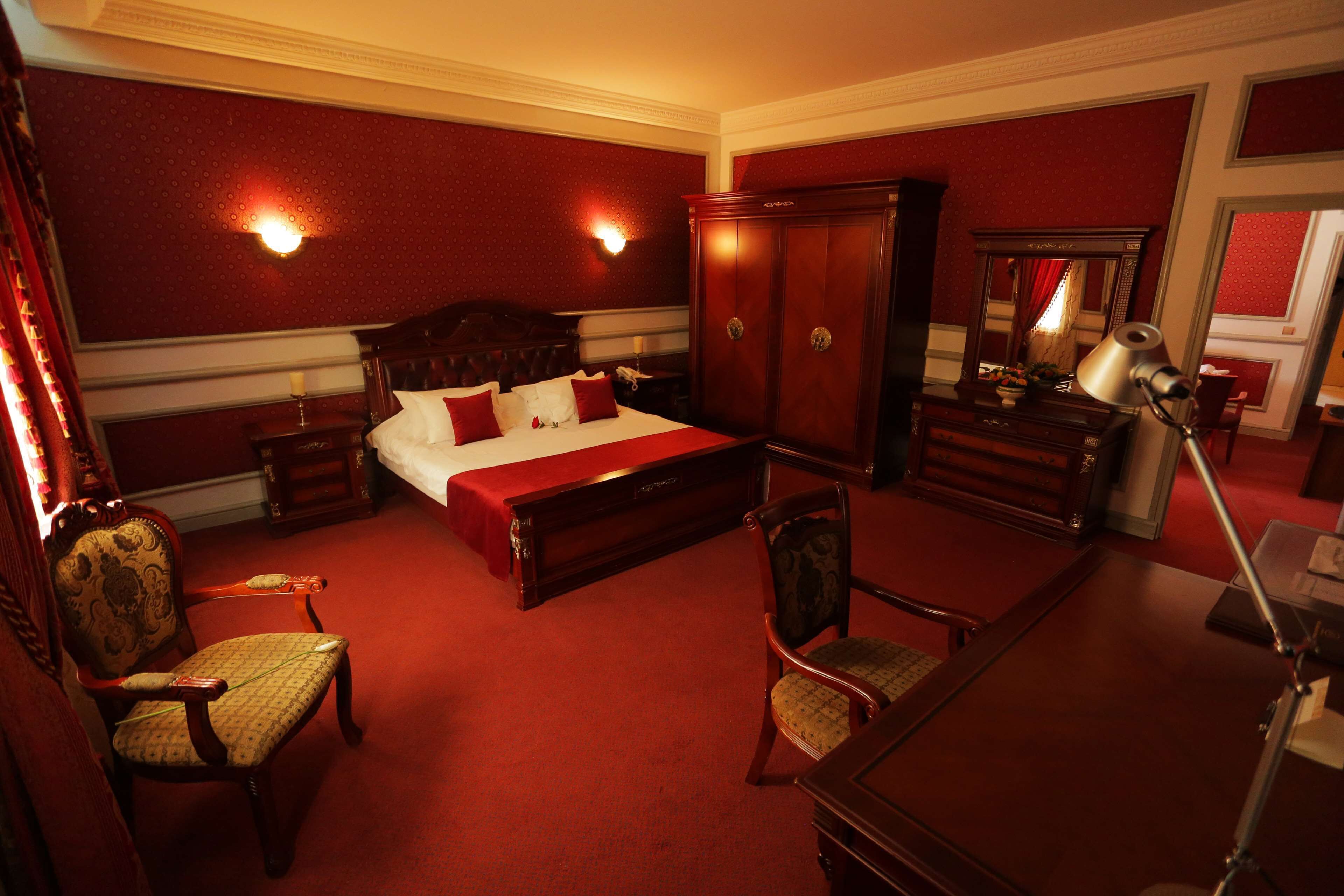 minibar, in-room safe, desk, iron/ironing board