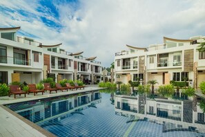Outdoor pool - Genesis Villas (Rawai)