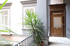 Property entrance - Dimora Delle Arti (Naples)