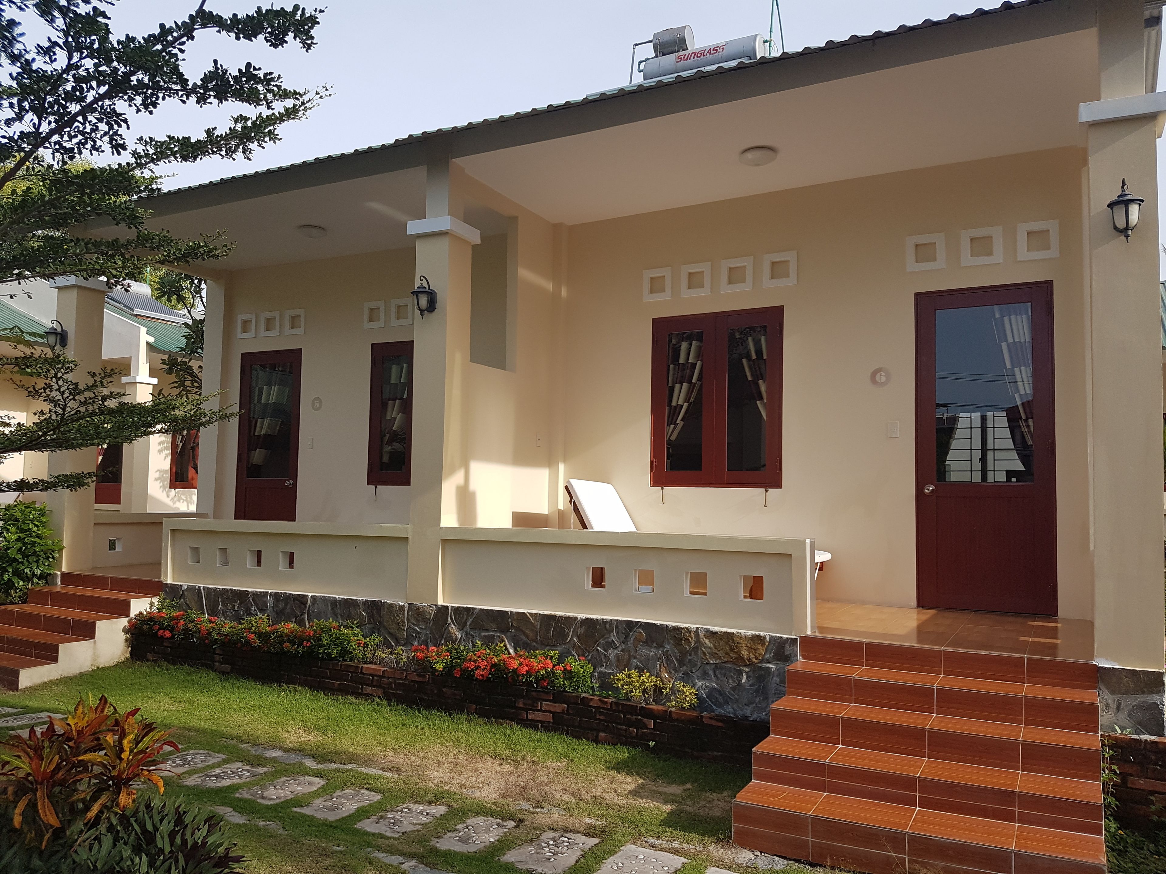 deluxe triple room | balcony