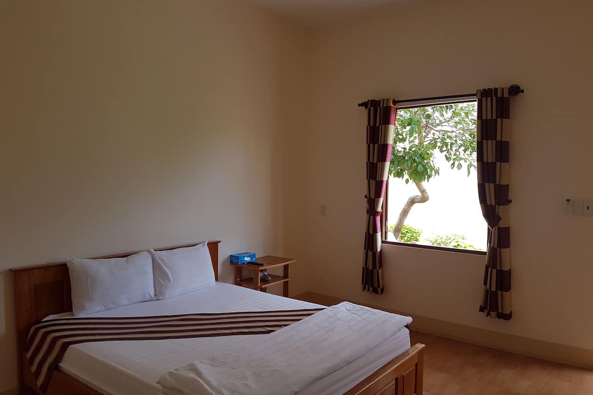 standard room | view from room