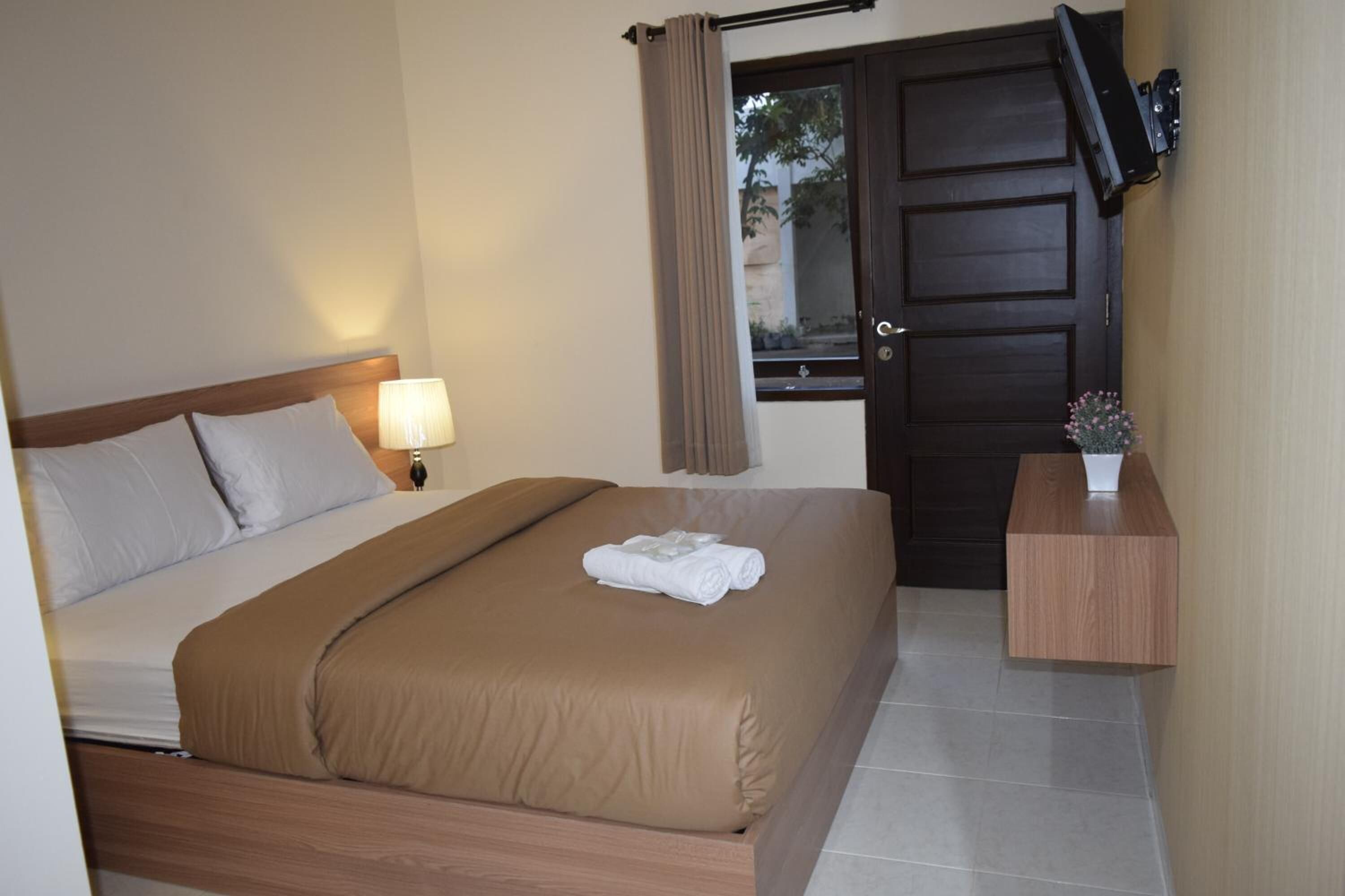 Minibar, in-room safe, desk, soundproofing