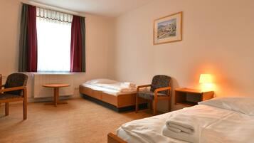 Tripla Economy | Wi-Fi gratuito, lenzuola