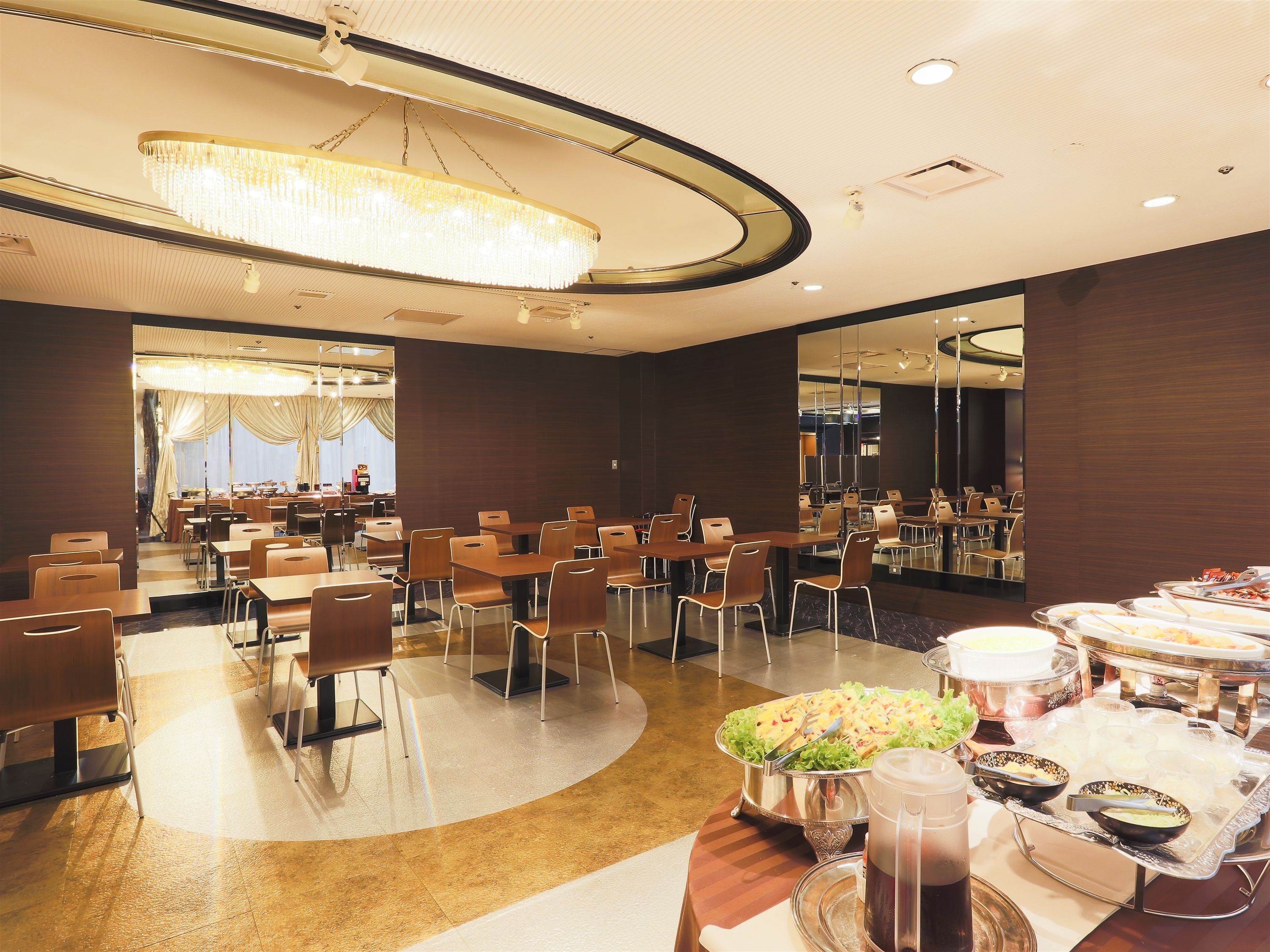 每日供应自助早餐（每人 JPY 1500）