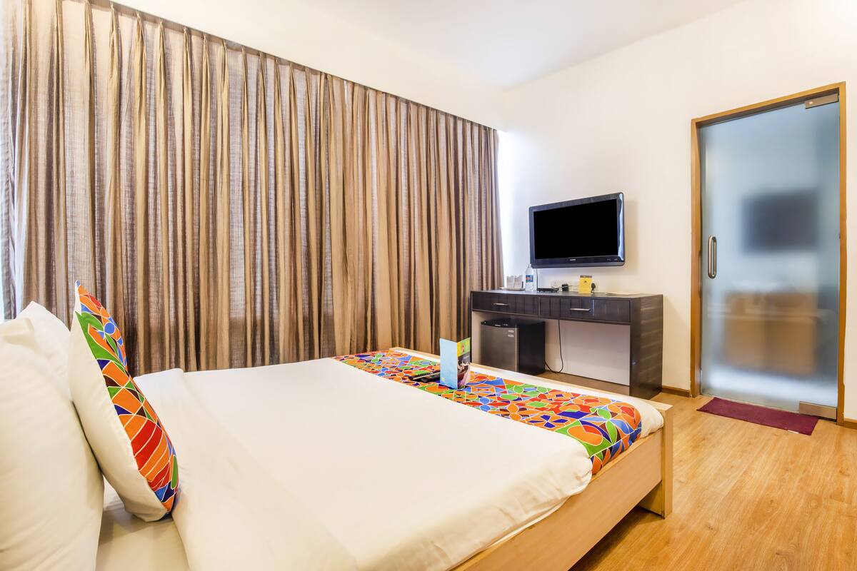 Phòng đôi Deluxe, 1 phòng ngủ, không hút thuốc | Bàn, phòng cách âm, truy cập Internet không dây miễn phí