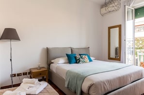 Desk, iron/ironing board, cribs/infant beds, free WiFi - Torripa Group - Prati (Rome)