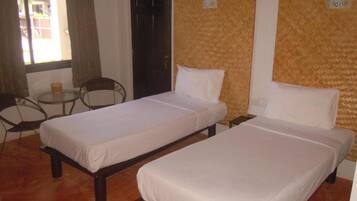 Coffres-forts dans les chambres, bureau, lits bébé (gratuits)