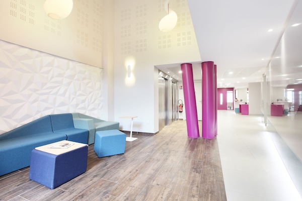 Coin salon dans le hall