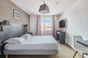 Standard Studio (2 People) | Desk, soundproofing, free cribs/infant beds, free WiFi - Appart Hotel Odalys City Marseille Le Dôme (Marseille)