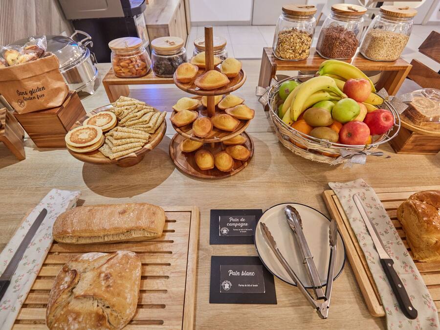 Petit déjeuner préparé sur commande (14 EUR par personne)