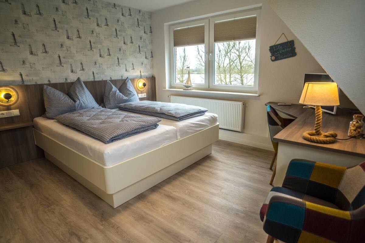 double room, beachfront | 1 bedroom, premium bedding, desk, bed sheets