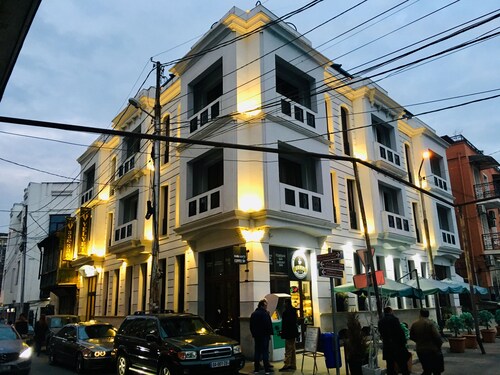Velvet Hotel