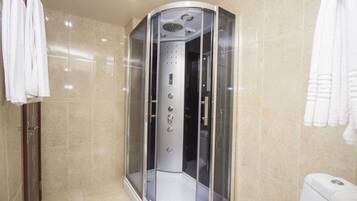 Badezimmer | Designer-Toilettenartikel, Haartrockner, Bademäntel, Hausschuhe