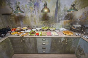 Breakfast buffet - Velvet Hotel (Tbilisi)