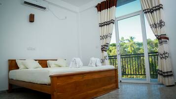 1 bedroom, laptop workspace, iron/ironing board, free WiFi