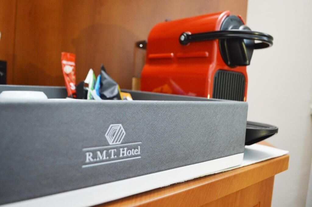 economy double room, 1 queen bed | 1 bedroom, premium bedding, minibar, in-room safe