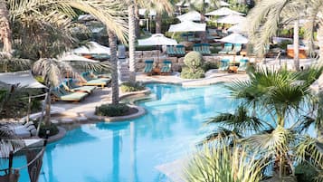 Indoor pool, pool loungers