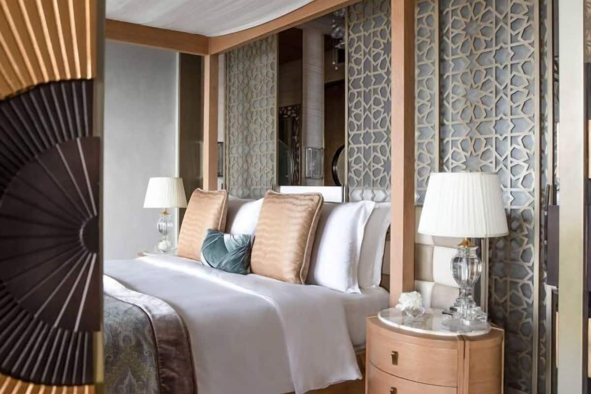 1 bedroom, premium bedding, minibar, in-room safe