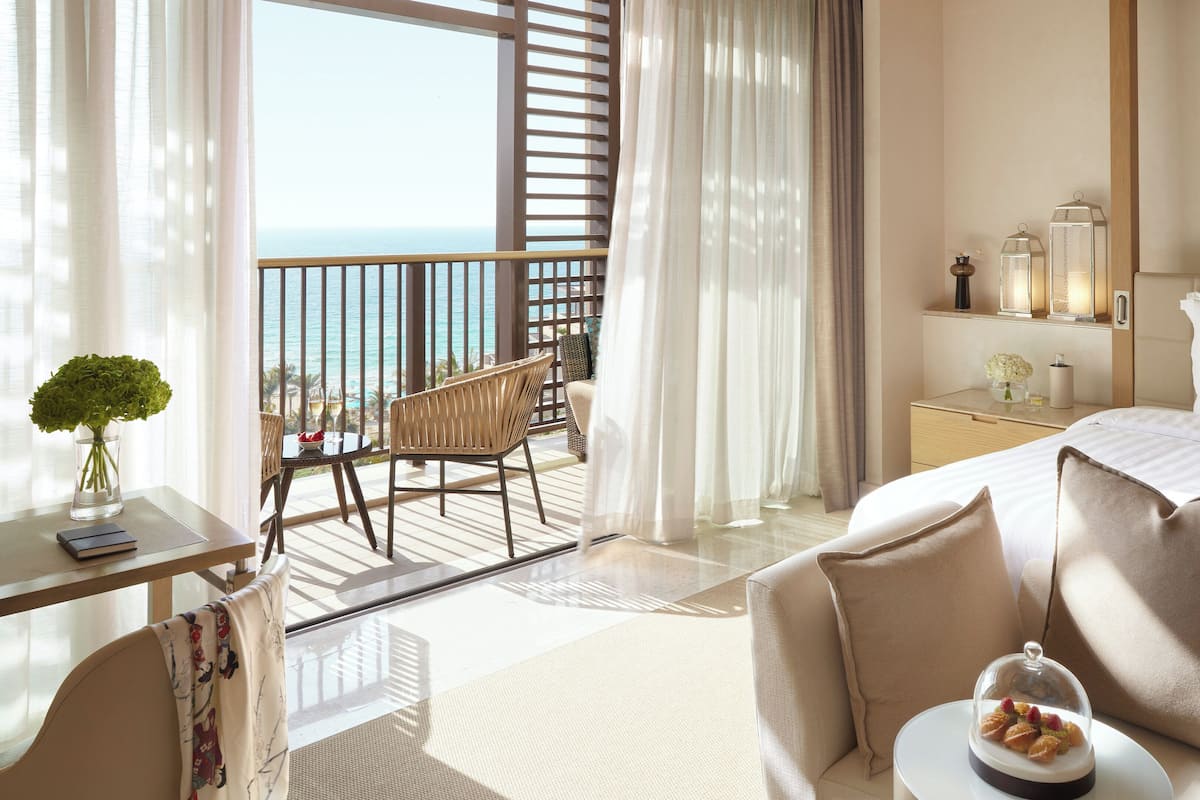 1 bedroom, premium bedding, minibar, in-room safe