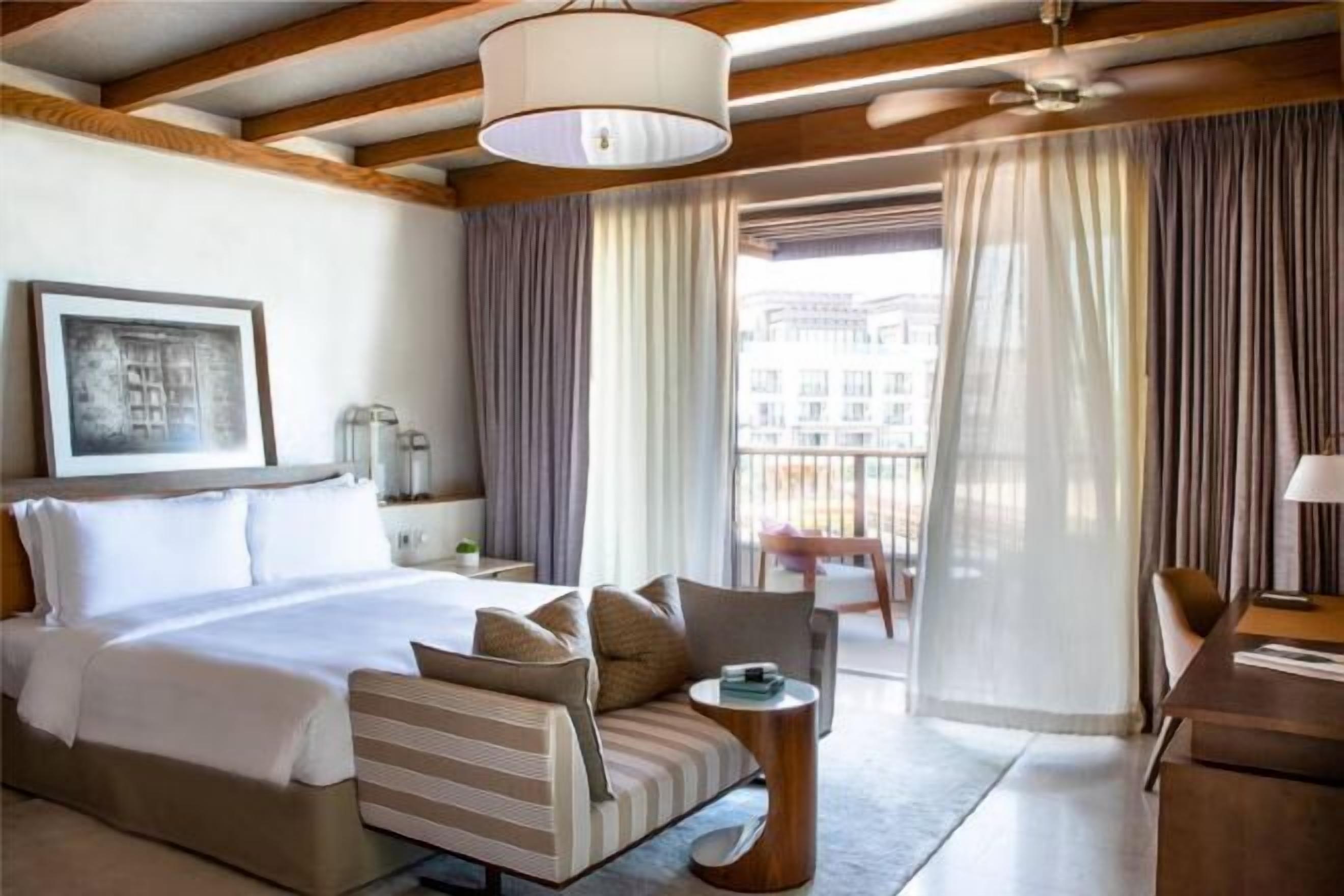 1 slaapkamer, luxe beddengoed, een minibar, een kluis op de kamer