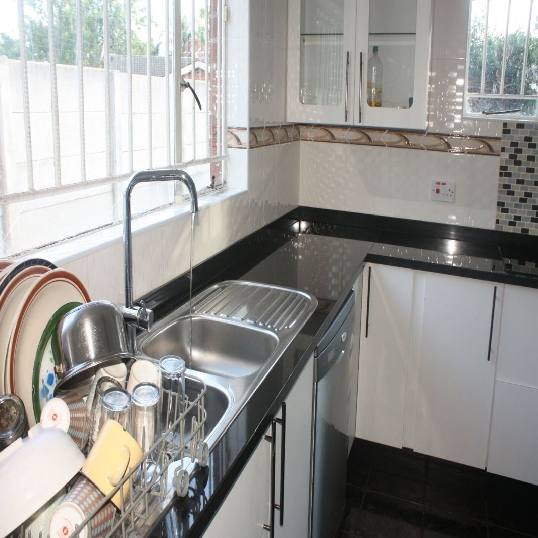 House | Private kitchen | Full-size fridge, microwave, oven, stovetop