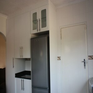 House | Private kitchen | Full-size fridge, microwave, oven, stovetop