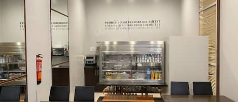 Daily buffet breakfast (EUR 8.5 per person)