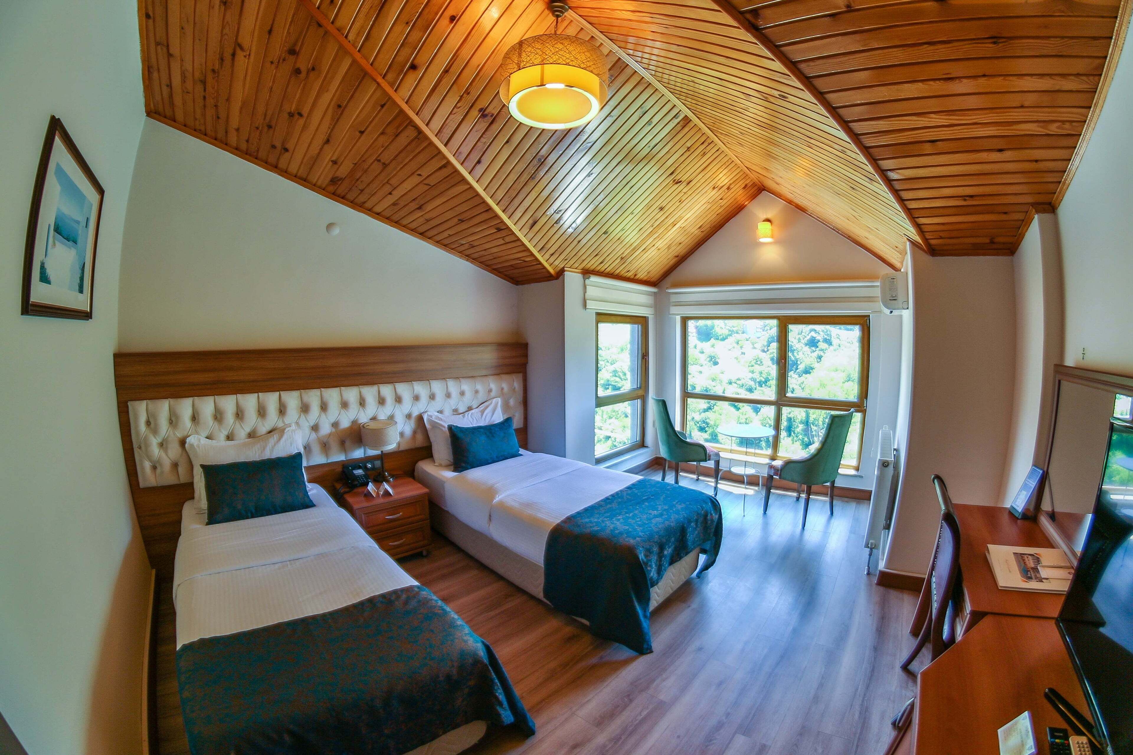 standard twin room, mountain view | 2 bedrooms, premium bedding, minibar, in-room safe