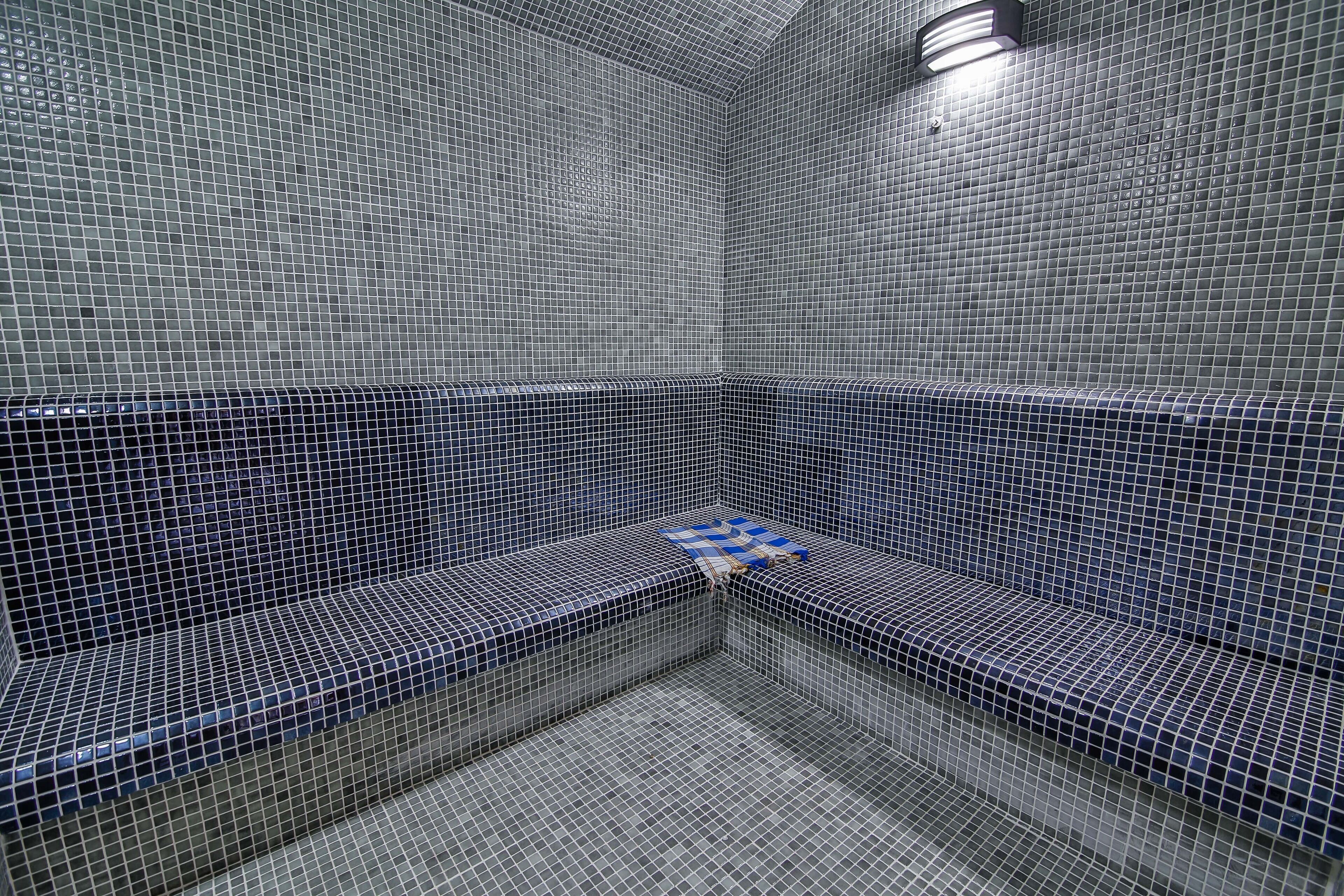 steam room