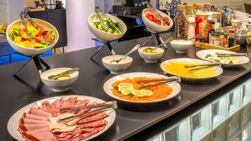 Daily full breakfast (EUR 15 per person)