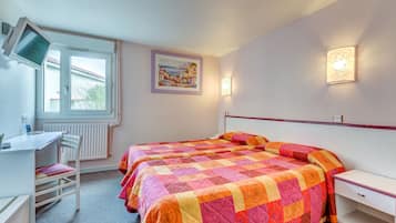 Superior tweepersoonskamer | 1 slaapkamer, luxe beddengoed, een kluis op de kamer, een bureau