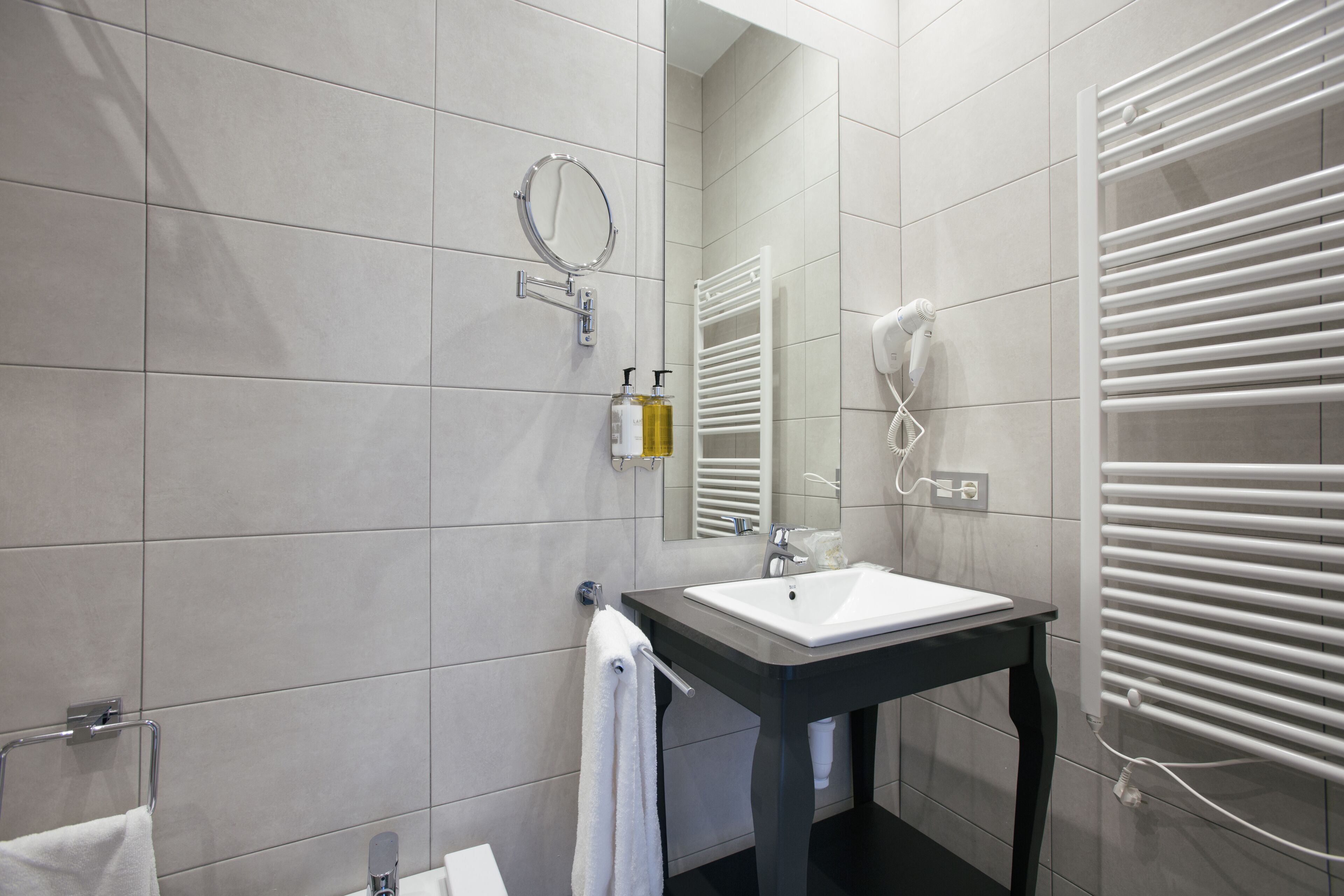 Photo - Legazpi Doce Rooms & Suites