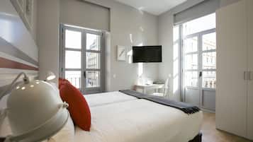 Exterior Balcony double or twin room | Premium bedding, down comforters, desk, free WiFi