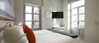 Legazpi Doce Rooms & Suites