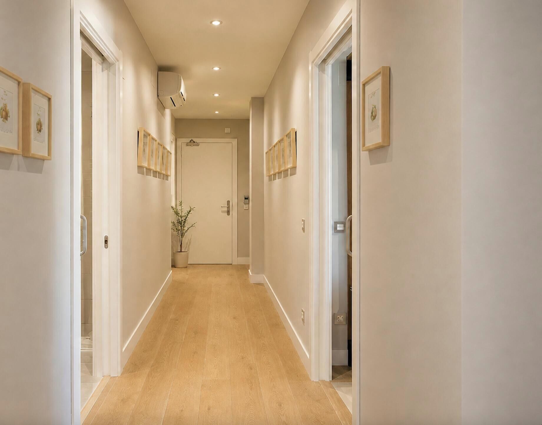 Family Studio Suite, Balcony | Premium bedding, down comforters, desk, WiFi (free)