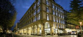 Legazpi Doce Rooms & Suites