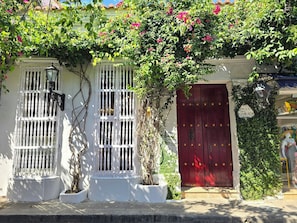 Fachada da propriedade