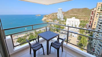 Apartment, 3 Bedrooms (SMR258A) | Balcony