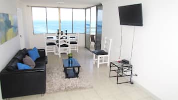 Apartment, 4 Bedrooms (SMR257A) | Living room