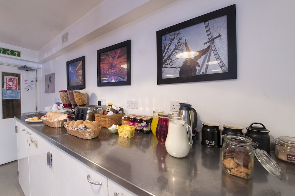 Astor Kensington Hostel photo 3