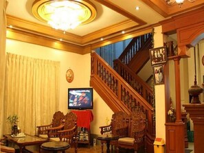 Lobby sitting area - Mr. Charles Hotel (Hsipaw)