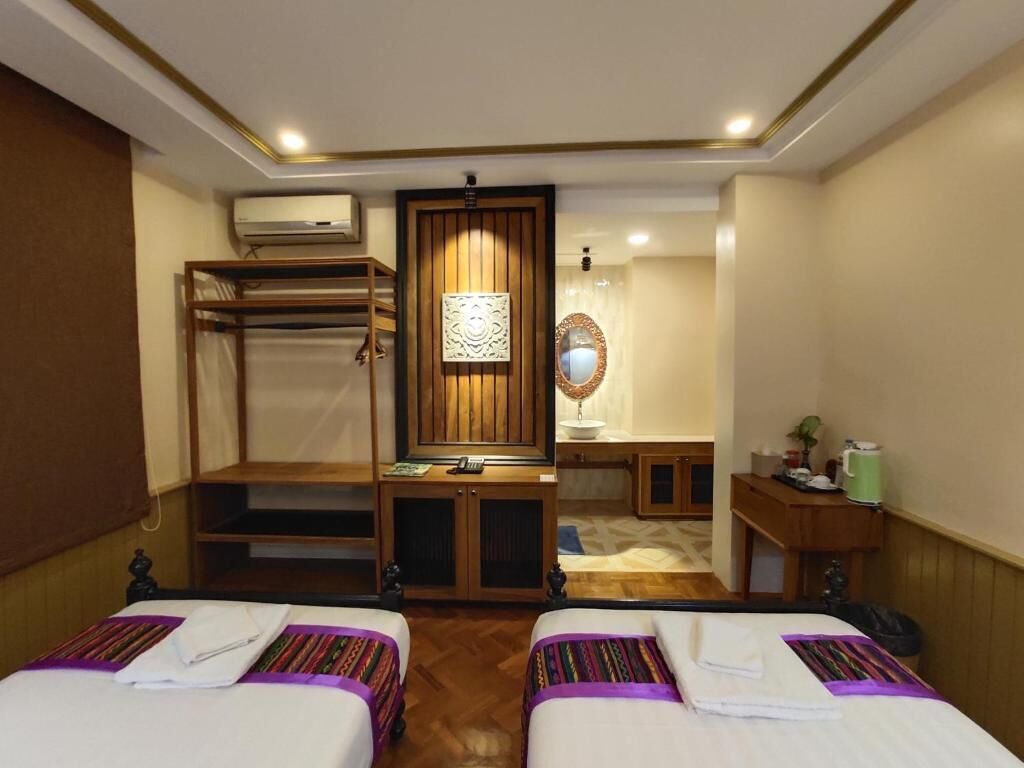 minibar, in-room safe, desk, free wifi