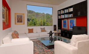 Interior - Villa Azalea Luxury B&B (El Tuito)