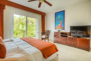 Minibar, in-room safe, free WiFi - Villa Azalea Luxury B&B (El Tuito)